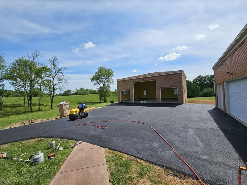 Finished asphalt surface